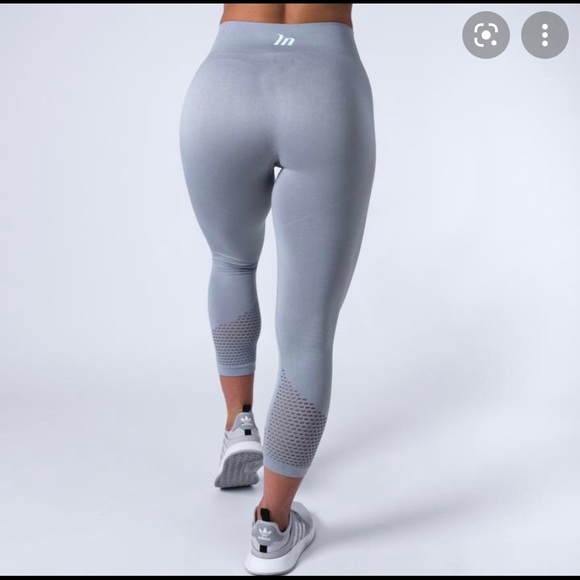 Muscle Nation v2 Seamless High Waist 7/8 Leggings - Lilac Grey - Picture 2 of 5